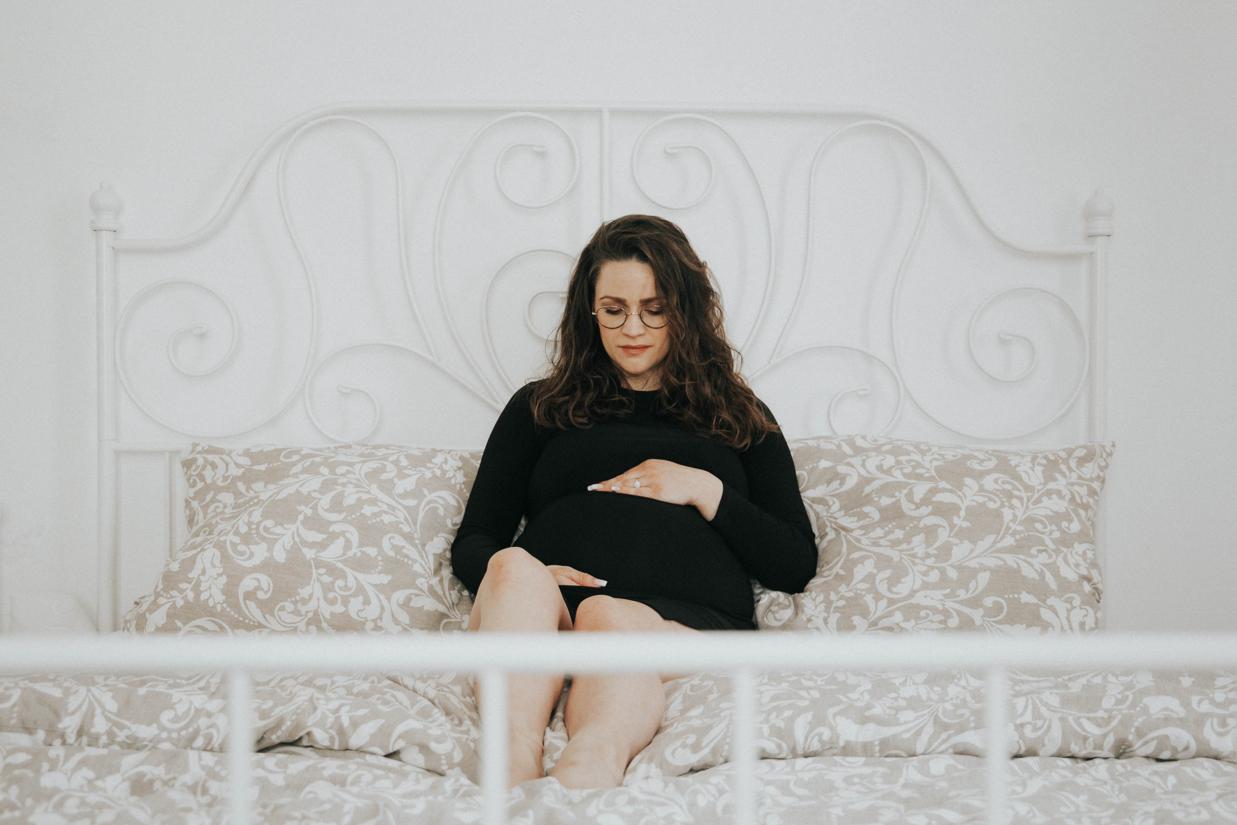 Reportage und Portrait: Fotograf / Fotografin in Leverkusen, Bergisches Land, Bergisch Gladbach, Opladen, Rheinland, Köln, Leichlingen, Solingen, Monheim, Düsseldorf, Hochzeitsfotograf Hochzeitsfotografin, Hochzeitsseason 2022 Hochzeit 2023 Brautpaarshooting, styled shooting, Babybauchfotograf, Schwangerschaftsfotograf, Paarfotograf, Babyfotograf, Paarfotografin, Babyfotografin, Babybauchshooting, Paarshooting, Coupleshoot, Coupleshooting, Engagementshoot, Verlobungsshooting, Hochzeitsshooting, Portraitshooting, Beautyshooting, Brautpaarshooting, Leverkusen, Schlebusch, Opladen, Wiesdorf, Bergisch Neukirchen, Lützenkirchen, Quettingen, Hitdorf, Rheindorf, authentisch, natürlich, unkompliziert mit Wohlfühlfaktor, romantisch, boho, Bohemian, retro, moderne Bearbeitung, blass und creme, moody, beige, beste Bewertung, beste Fotografin, kurzfristige Termine, flexibel.