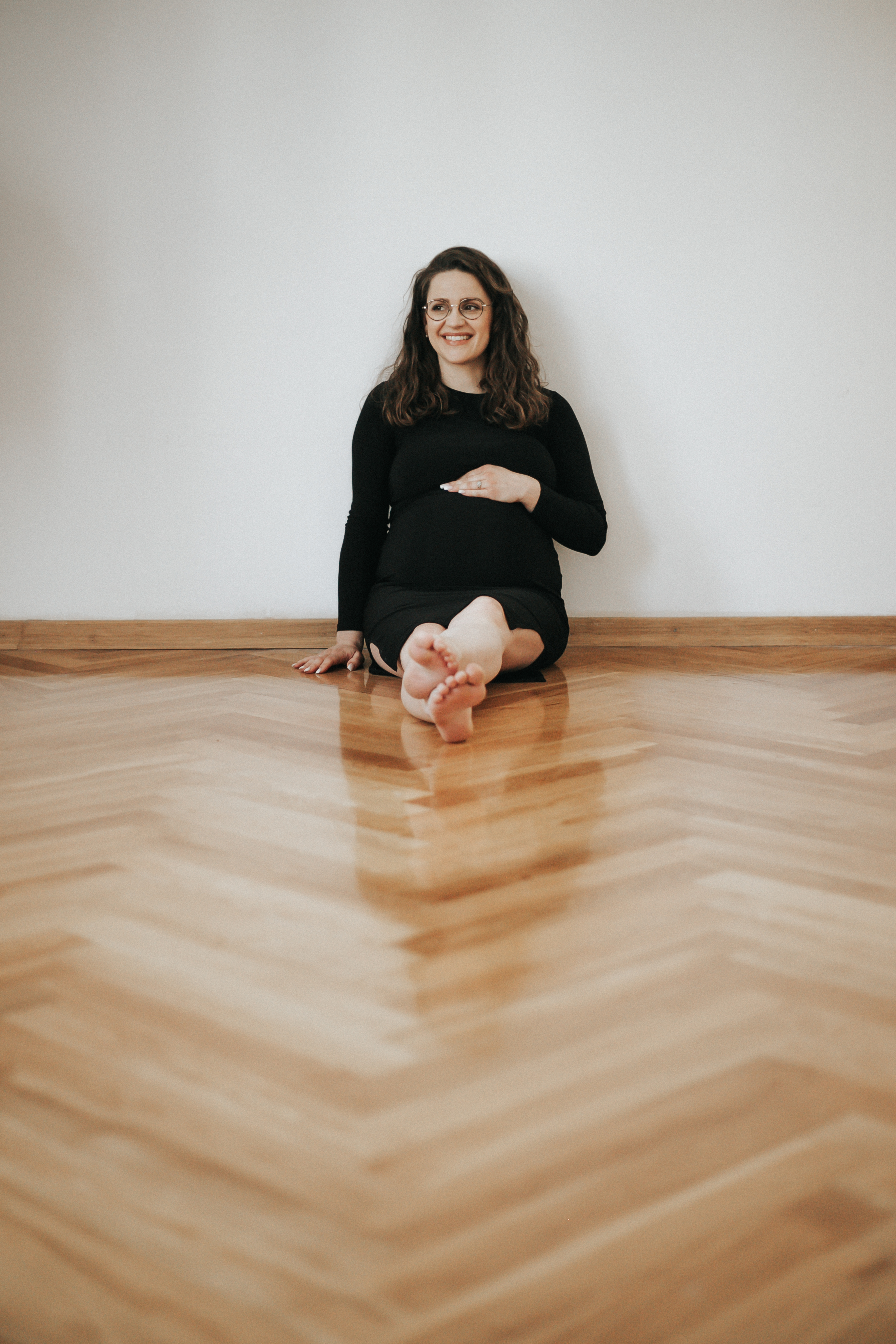 Fotograf Leverkusen, Bergisches Land, Rheinland, Köln & Umgebung - Fotoshooting - Paarshooting - Portraitshooting - Hochzeitsshooting - Schwangerschaftsshooting - Babyshooting - Familienshooting - natürlich & in der Natur - Reportage und Portrait: Fotograf / Fotografin in Leverkusen, Bergisches Land, Bergisch Gladbach, Opladen, Rheinland, Köln, Leichlingen, Solingen, Monheim, Düsseldorf, Hochzeitsfotograf Hochzeitsfotografin, Hochzeitsseason 2022 Hochzeit 2023 Brautpaarshooting, styled shooting, Paarfotograf, Babyfotograf, Paarfotografin, Babyfotografin, authentisch, natürlich, unkompliziert mit Wohlfühlfaktor, romantisch, boho, Bohemian, retro, moderne Bearbeitung, blass und creme, moody, beige, beste Bewertung, beste Fotografin, kurzfristige Termine, flexibel.