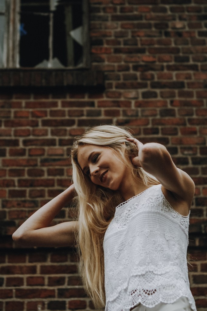 Fotograf Leverkusen, Bergisches Land, Rheinland, Köln & Umgebung - Fotoshooting - Paarshooting - Portraitshooting - Hochzeitsshooting - Schwangerschaftsshooting - Babyshooting - Familienshooting - natürlich & in der Natur - Reportage