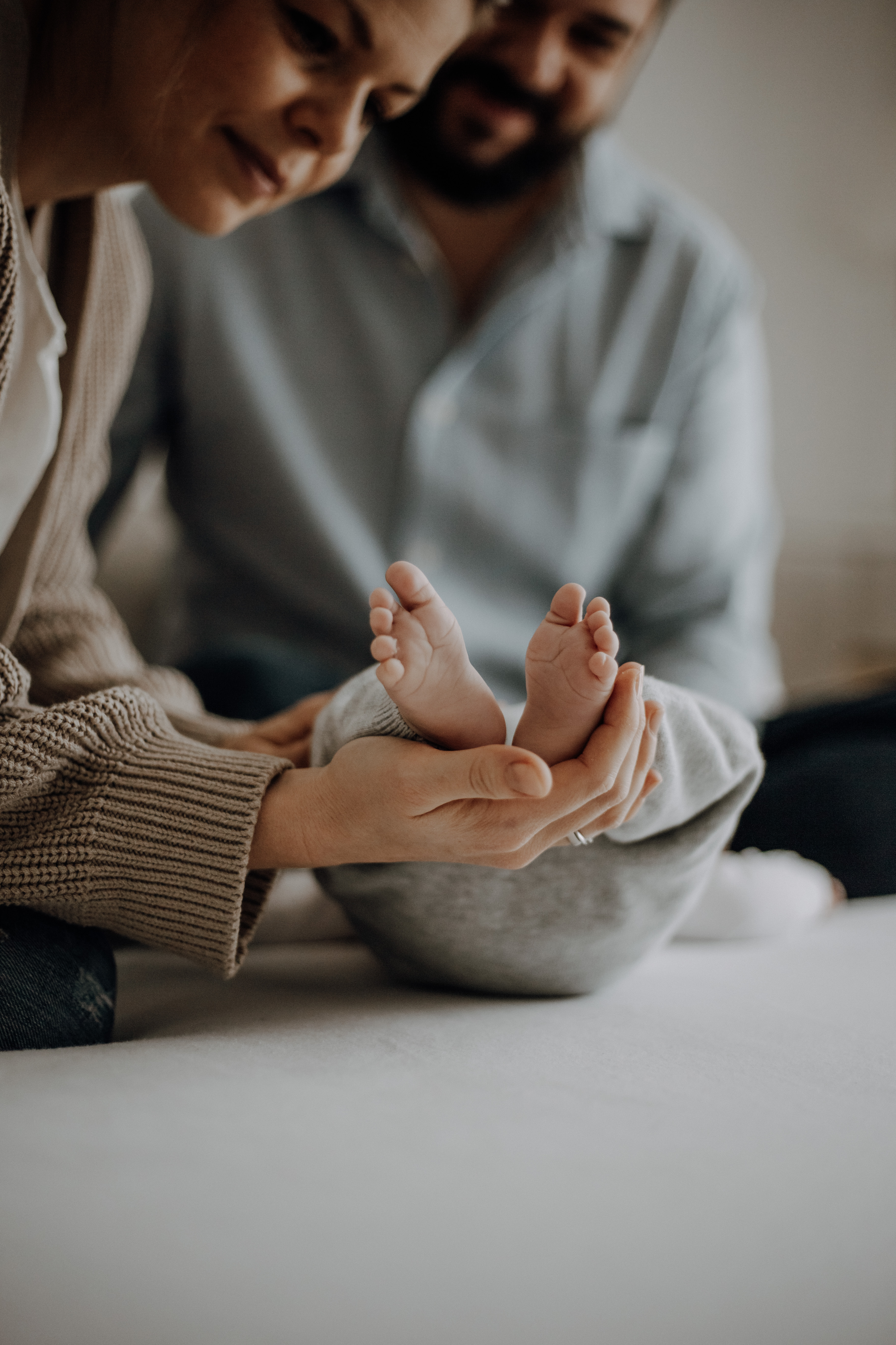 ANNIFOTO = Fotograf Leverkusen, Bergisches Land, Rheinland, Köln & Umgebung - Fotoshooting - Paarshooting - Portraitshooting - Hochzeitsshooting - Schwangerschaftsshooting - Babyshooting - Familienshooting - natürlich & in der Natur - Reportage Reportage und Portrait: Fotograf / Fotografin in Leverkusen, Bergisches Land, Bergisch Gladbach, Opladen, Rheinland, Köln, Leichlingen, Solingen, Monheim, Düsseldorf, Hochzeitsfotograf Hochzeitsfotografin, Hochzeitsseason 2022 Hochzeit 2023 Brautpaarshooting, styled shooting, Babybauchfotograf, Schwangerschaftsfotograf, Paarfotograf, Babyfotograf, Paarfotografin, Babyfotografin, Babybauchshooting, Paarshooting, Coupleshoot, Coupleshooting, Engagementshoot, Verlobungsshooting, Hochzeitsshooting, Portraitshooting, Beautyshooting, Brautpaarshooting, Leverkusen, Schlebusch, Opladen, Wiesdorf, Bergisch Neukirchen, Lützenkirchen, Quettingen, Hitdorf, Rheindorf, authentisch, natürlich, unkompliziert mit Wohlfühlfaktor, romantisch, boho, Bohemian, retro, moderne Bearbeitung, blass und creme, moody, beige, beste Bewertung, beste Fotografin, kurzfristige Termine, flexibel.