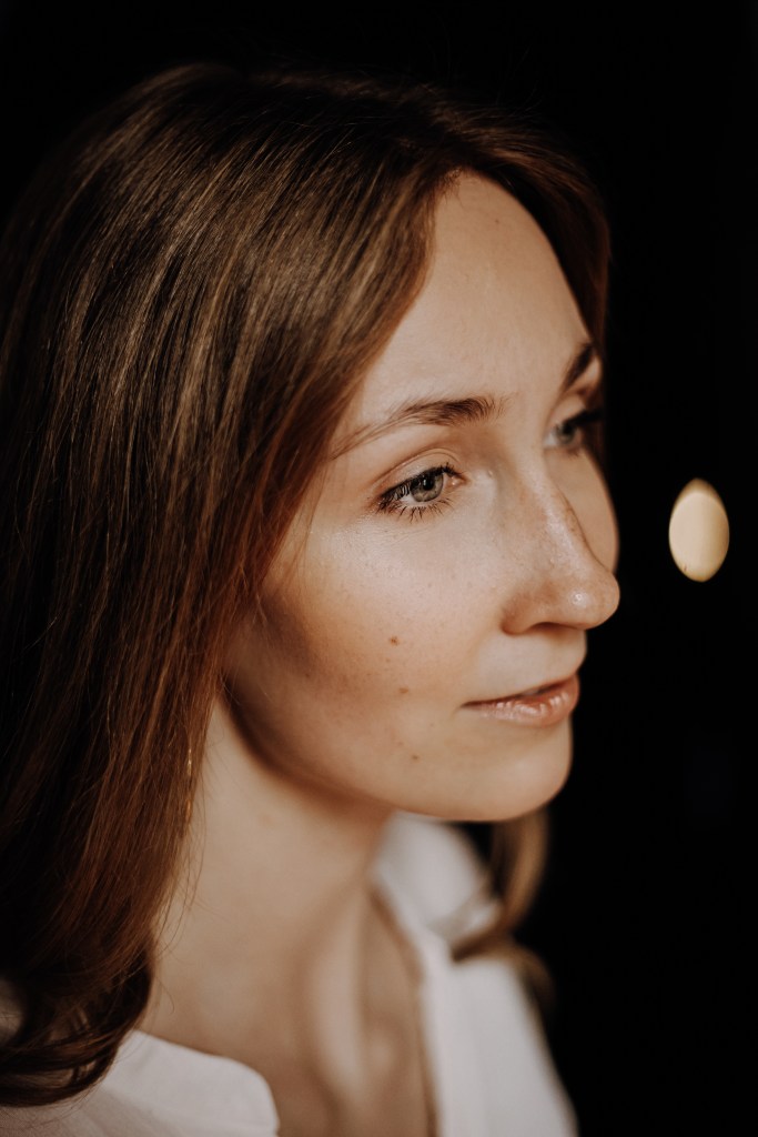 HochzeitsFotografin in Leverkusen | minimal. natürlich. emotional. kreativ. clean. warm. modern. nostalgisch | Babybauch-, Paar-, Baby Shootings. Hochzeitsfotografin Leverkusen | Hochzeitsfotografin Leverkusen | Neugeborenenfotografie | Babyfotografie | Schwangerschaftsfotografie | Schwangerschaftsshooting | Babybauch | Pregnany Announcement | Schwangerschaftsankündigung | Neugeborenenshooting | Babybauchshooting | Babyshooting | Paarshooting | Verlobungsshooting | Brautpaarshooting | Hochzeitsfotografie | Hochzeitsshooting | Freundinnenshooting | Portraitfotografie | Portraitshooting | Homeshooting | Shooting draußen Shooting mit natürlichem Licht | Outdoorshooting | Outdoorfotografie | Junggesellinnenshooting | familienfreundliche Fotografin | Fotografin Leverkusen | Homestory | natürliche Fotos | natürliche Babyfotos | natürliche Schwangerschaftsfotos | natürliche Portraitfotos | natürliche Paarfotos | schneller Termin | unkomplizierter Fotograf | Boho Stil | natürliches Licht | Homestory | Reportage | Shooting | Fotoshooting | Rabatt | Aktion | FrühlingsSpecial | sympathische Fotografin | Fotograf Leverkusen | Fotografin Leverkusen | Fotograf Köln | Fotograf Rheinland | Fotograf NRW | Fotograf – Rheinland – NRW – Bergisches Land – Raum Köln – Raum Düsseldorf – Langenfeld – Reusrath – Opladen – Leverkusen – Leichlingen – Monheim – Bergisch Gladbach – Baumberg – Richrath – Leverkusen Schlebusch – Leverkusen Lützenkirchen – Leverkusen Wiesdorf – Leverkusen Mitte – neue Bahnstadt Opladen – Leverkusen Wiesdorf – Leverkusen Manford – Leverkusen Hitdorf – Leverkusen Küppersteg – Leverkusen Bürrig – Leverkusen Quettingen – Leverkusen Bergisch Neukirchen – Leverkusen Steinbüchel – Leverkusen Alkenrath | annifoto.com | ANNIKA JANA Ronsdorf | ANNIKA JANA Philippsen | moderne Fotografie | Fotos für die Ewigkeit | qualitativ hochwertige Fotos | Photoshooting | Photografie | AnniFoto | Hochzeitsfotografin | Fotografin für Babybauch | Fotografin für Babybäuche | Fotografin für Paare | und Portrait: Fotograf / Fotografin in Leverkusen, Bergisches Land, Bergisch Gladbach, Opladen, Rheinland, Köln, Leichlingen, Solingen, Monheim, Düsseldorf, Hochzeitsfotograf Hochzeitsfotografin, Hochzeitsseason 2024 Hochzeit 2025 Brautpaarshooting, styled shooting, Paarfotograf, Babyfotograf, Paarfotografin, Babyfotografin, authentisch, natürlich, unkompliziert mit Wohlfühlfaktor, romantisch, boho, Bohemian, retro, moderne Bearbeitung, blass und creme, moody, beige, beste Bewertung, beste Fotografin, kurzfristige Termine, flexibel. Hochzeitsfotograf. Hochzeitsfotografin Leverkusen. Hochzeitsfotografie Leverkusen. minimalistische Hochzeitsfotografie Leverkusen. Minimalistische Hochzeitsfotografin Leverkusen. Natürliche Hochzeitsfotografin Leverkusen. Natürlicher Hochzeitsfotograf Leverkusen. Emotionale Fotografie Leverkusen. Romantische Hochzeitsfotografin Leverkusen. Authentische Hochzeitsfotografie Leverkusen. Cleane Bearbeitung Fotos Leverkusen. Minimalistische Bearbeitung Hochzeitsfotografie Leverkusen. Hochzeitsfotograf Leverkusen. Hochzeitsfotografin Leverkusen. sympathischer Hochzeitsfotograf Leverkusen. Moderner Hochzeitsfotograf Leverkusen. 