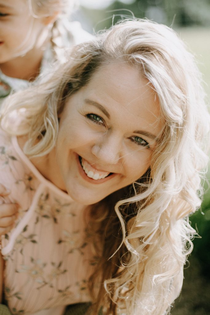 Fotograf Leverkusen, Bergisches Land, Rheinland, Köln & Umgebung - Fotoshooting - Paarshooting - Portraitshooting - Hochzeitsshooting - Schwangerschaftsshooting - Babyshooting - Familienshooting - natürlich & in der Natur - Reportage