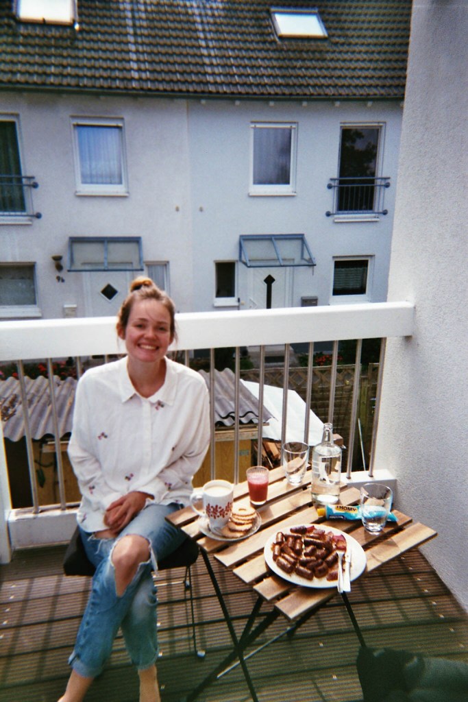 ANNIFOTO = Hochzeitsfotografin, Hochzeitsfotografin Leverkusen, Brautpaar, Hochzeit Leverkusen, minimalistische Fotografie, minimalistische Hochzeitsfotografin, Fotograf Leverkusen, Bergisches Land, Rheinland, Köln, Leichlingen, Solingen & Umgebung - Fotoshooting - Paarshooting - Portraitshooting - Hochzeitsshooting - Schwangerschaftsshooting - Babyshooting - Familienshooting - natürlich & in der Natur - Reportage und Portrait: Fotograf / Fotografin in Leverkusen, Bergisches Land, Bergisch Gladbach, Opladen, Rheinland, Köln, Leichlingen, Solingen, Monheim, Düsseldorf, Hochzeitsfotograf Hochzeitsfotografin, Hochzeitsseason 2022 Hochzeit 2023 Brautpaarshooting, styled shooting, Paarfotograf, Babyfotograf, Paarfotografin, Babyfotografin, authentisch, natürlich, unkompliziert mit Wohlfühlfaktor, romantisch, boho, Bohemian, retro, moderne Bearbeitung, blass und creme, beige, beste Bewertung, beste Fotografin, kurzfristige Termine, flexibel.