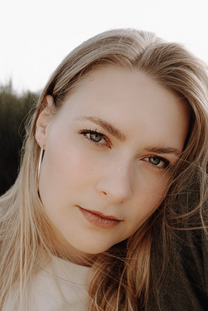 HochzeitsFotografin in Leverkusen | minimal. natürlich. emotional. kreativ. clean. warm. modern. nostalgisch | Babybauch-, Paar-, Baby Shootings. Hochzeitsfotografin Leverkusen | Hochzeitsfotografin Leverkusen | Neugeborenenfotografie | Babyfotografie | Schwangerschaftsfotografie | Schwangerschaftsshooting | Babybauch | Pregnany Announcement | Schwangerschaftsankündigung | Neugeborenenshooting | Babybauchshooting | Babyshooting | Paarshooting | Verlobungsshooting | Brautpaarshooting | Hochzeitsfotografie | Hochzeitsshooting | Freundinnenshooting | Portraitfotografie | Portraitshooting | Homeshooting | Shooting draußen Shooting mit natürlichem Licht | Outdoorshooting | Outdoorfotografie | Junggesellinnenshooting | familienfreundliche Fotografin | Fotografin Leverkusen | Homestory | natürliche Fotos | natürliche Babyfotos | natürliche Schwangerschaftsfotos | natürliche Portraitfotos | natürliche Paarfotos | schneller Termin | unkomplizierter Fotograf | Boho Stil | natürliches Licht | Homestory | Reportage | Shooting | Fotoshooting | Rabatt | Aktion | FrühlingsSpecial | sympathische Fotografin | Fotograf Leverkusen | Fotografin Leverkusen | Fotograf Köln | Fotograf Rheinland | Fotograf NRW | Fotograf – Rheinland – NRW – Bergisches Land – Raum Köln – Raum Düsseldorf – Langenfeld – Reusrath – Opladen – Leverkusen – Leichlingen – Monheim – Bergisch Gladbach – Baumberg – Richrath – Leverkusen Schlebusch – Leverkusen Lützenkirchen – Leverkusen Wiesdorf – Leverkusen Mitte – neue Bahnstadt Opladen – Leverkusen Wiesdorf – Leverkusen Manford – Leverkusen Hitdorf – Leverkusen Küppersteg – Leverkusen Bürrig – Leverkusen Quettingen – Leverkusen Bergisch Neukirchen – Leverkusen Steinbüchel – Leverkusen Alkenrath | annifoto.com | ANNIKA JANA Ronsdorf | ANNIKA JANA Philippsen | moderne Fotografie | Fotos für die Ewigkeit | qualitativ hochwertige Fotos | Photoshooting | Photografie | AnniFoto | Hochzeitsfotografin | Fotografin für Babybauch | Fotografin für Babybäuche | Fotografin für Paare | und Portrait: Fotograf / Fotografin in Leverkusen, Bergisches Land, Bergisch Gladbach, Opladen, Rheinland, Köln, Leichlingen, Solingen, Monheim, Düsseldorf, Hochzeitsfotograf Hochzeitsfotografin, Hochzeitsseason 2024 Hochzeit 2025 Brautpaarshooting, styled shooting, Paarfotograf, Babyfotograf, Paarfotografin, Babyfotografin, authentisch, natürlich, unkompliziert mit Wohlfühlfaktor, romantisch, boho, Bohemian, retro, moderne Bearbeitung, blass und creme, moody, beige, beste Bewertung, beste Fotografin, kurzfristige Termine, flexibel. Hochzeitsfotograf. Hochzeitsfotografin Leverkusen. Hochzeitsfotografie Leverkusen. minimalistische Hochzeitsfotografie Leverkusen. Minimalistische Hochzeitsfotografin Leverkusen. Natürliche Hochzeitsfotografin Leverkusen. Natürlicher Hochzeitsfotograf Leverkusen. Emotionale Fotografie Leverkusen. Romantische Hochzeitsfotografin Leverkusen. Authentische Hochzeitsfotografie Leverkusen. Cleane Bearbeitung Fotos Leverkusen. Minimalistische Bearbeitung Hochzeitsfotografie Leverkusen. Hochzeitsfotograf Leverkusen. Hochzeitsfotografin Leverkusen. sympathischer Hochzeitsfotograf Leverkusen. Moderner Hochzeitsfotograf Leverkusen. 