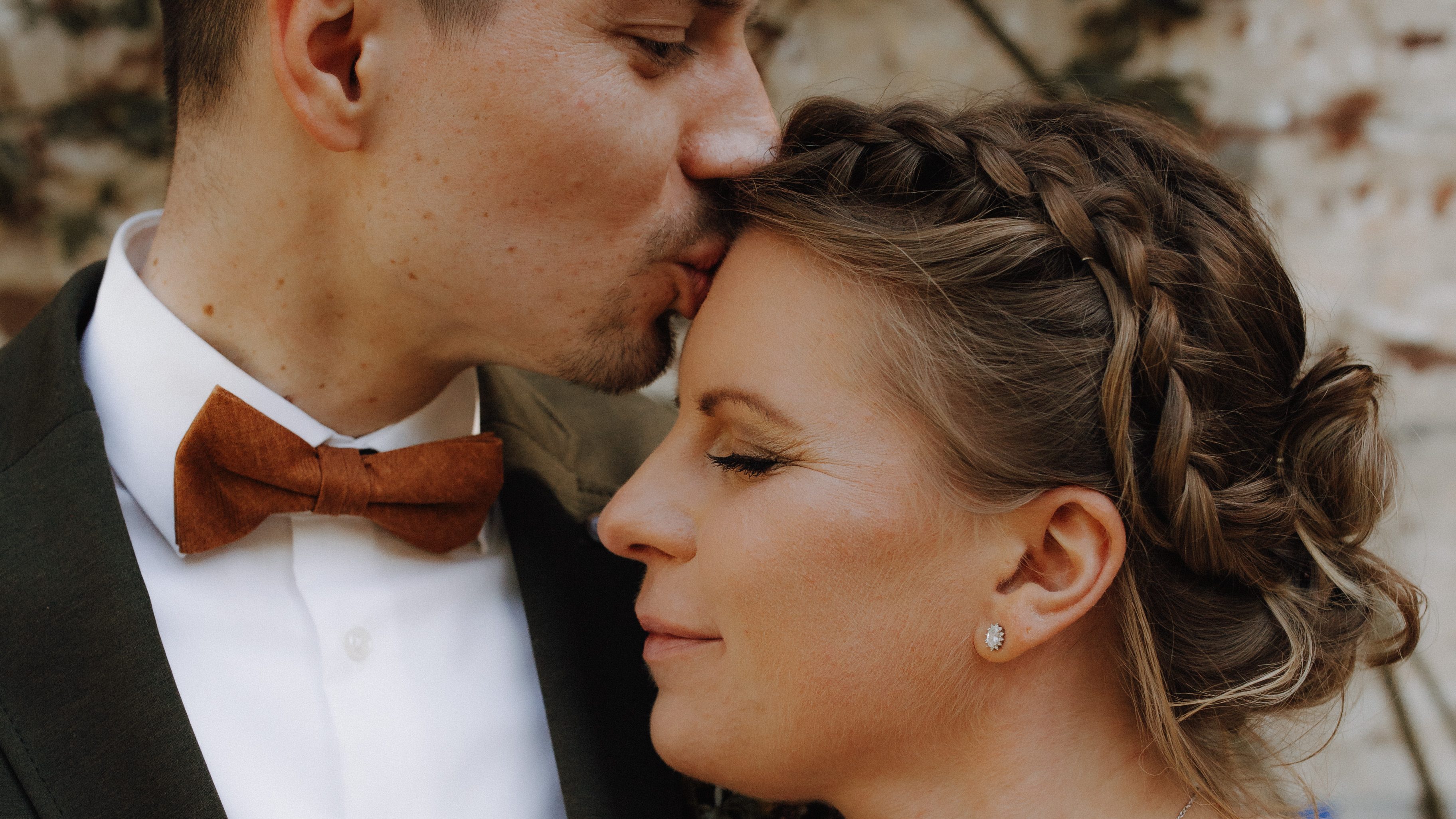 HochzeitsFotografin in Leverkusen | minimal. natürlich. emotional. kreativ. clean. warm. modern. nostalgisch | Babybauch-, Paar-, Baby Shootings. Hochzeitsfotografin Leverkusen | Hochzeitsfotografin Leverkusen | Neugeborenenfotografie | Babyfotografie | Schwangerschaftsfotografie | Schwangerschaftsshooting | Babybauch | Pregnany Announcement | Schwangerschaftsankündigung | Neugeborenenshooting | Babybauchshooting | Babyshooting | Paarshooting | Verlobungsshooting | Brautpaarshooting | Hochzeitsfotografie | Hochzeitsshooting | Freundinnenshooting | Portraitfotografie | Portraitshooting | Homeshooting | Shooting draußen Shooting mit natürlichem Licht | Outdoorshooting | Outdoorfotografie | Junggesellinnenshooting | familienfreundliche Fotografin | Fotografin Leverkusen | Homestory | natürliche Fotos | natürliche Babyfotos | natürliche Schwangerschaftsfotos | natürliche Portraitfotos | natürliche Paarfotos | schneller Termin | unkomplizierter Fotograf | Boho Stil | natürliches Licht | Homestory | Reportage | Shooting | Fotoshooting | Rabatt | Aktion | FrühlingsSpecial | sympathische Fotografin | Fotograf Leverkusen | Fotografin Leverkusen | Fotograf Köln | Fotograf Rheinland | Fotograf NRW | Fotograf – Rheinland – NRW – Bergisches Land – Raum Köln – Raum Düsseldorf – Langenfeld – Reusrath – Opladen – Leverkusen – Leichlingen – Monheim – Bergisch Gladbach – Baumberg – Richrath – Leverkusen Schlebusch – Leverkusen Lützenkirchen – Leverkusen Wiesdorf – Leverkusen Mitte – neue Bahnstadt Opladen – Leverkusen Wiesdorf – Leverkusen Manford – Leverkusen Hitdorf – Leverkusen Küppersteg – Leverkusen Bürrig – Leverkusen Quettingen – Leverkusen Bergisch Neukirchen – Leverkusen Steinbüchel – Leverkusen Alkenrath | annifoto.com | ANNIKA JANA Ronsdorf | ANNIKA JANA Philippsen | moderne Fotografie | Fotos für die Ewigkeit | qualitativ hochwertige Fotos | Photoshooting | Photografie | AnniFoto | Hochzeitsfotografin | Fotografin für Babybauch | Fotografin für Babybäuche | Fotografin für Paare | und Portrait: Fotograf / Fotografin in Leverkusen, Bergisches Land, Bergisch Gladbach, Opladen, Rheinland, Köln, Leichlingen, Solingen, Monheim, Düsseldorf, Hochzeitsfotograf Hochzeitsfotografin, Hochzeitsseason 2024 Hochzeit 2025 Brautpaarshooting, styled shooting, Paarfotograf, Babyfotograf, Paarfotografin, Babyfotografin, authentisch, natürlich, unkompliziert mit Wohlfühlfaktor, romantisch, boho, Bohemian, retro, moderne Bearbeitung, blass und creme, moody, beige, beste Bewertung, beste Fotografin, kurzfristige Termine, flexibel. Hochzeitsfotograf. Hochzeitsfotografin Leverkusen. Hochzeitsfotografie Leverkusen. minimalistische Hochzeitsfotografie Leverkusen. Minimalistische Hochzeitsfotografin Leverkusen. Natürliche Hochzeitsfotografin Leverkusen. Natürlicher Hochzeitsfotograf Leverkusen. Emotionale Fotografie Leverkusen. Romantische Hochzeitsfotografin Leverkusen. Authentische Hochzeitsfotografie Leverkusen. Cleane Bearbeitung Fotos Leverkusen. Minimalistische Bearbeitung Hochzeitsfotografie Leverkusen. Hochzeitsfotograf Leverkusen. Hochzeitsfotografin Leverkusen. sympathischer Hochzeitsfotograf Leverkusen. Moderner Hochzeitsfotograf Leverkusen. Hochzeitsfotografie. Hochzeitsreportage. Fotografin. Hochzeitsfotograf. Hochzeitsfotografie. Hochzeitsreportage. Fotografin. Hochzeitsfotograf. Hochzeitsfotografie. Hochzeitsreportage. Fotografin. Hochzeitsfotograf. Hochzeitsfotografie. Hochzeitsreportage. Fotografin. Hochzeitsfotograf. Hochzeitsfotografie. Hochzeitsreportage. Fotografin. Hochzeitsfotograf. Hochzeitsfotografie. Hochzeitsreportage. Fotografin. Hochzeitsfotograf. Hochzeitsfotografie. Hochzeitsreportage. Fotografin. Hochzeitsfotograf. Hochzeitsfotografie. Hochzeitsreportage. Fotografin. Hochzeitsfotograf. Hochzeitsfotografie. Hochzeitsreportage. Fotografin. Hochzeitsfotograf. Hochzeitsfotografie. Hochzeitsreportage. Fotografin. Hochzeitsfotograf
