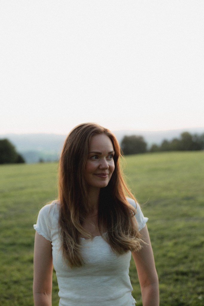 ANNIFOTO = Hochzeitsfotografin, Hochzeitsfotografin Leverkusen, Brautpaar, Hochzeit Leverkusen, minimalistische Fotografie, minimalistische Hochzeitsfotografin, Fotograf Leverkusen, Bergisches Land, Rheinland, Köln, Leichlingen, Solingen & Umgebung - Fotoshooting - Paarshooting - Portraitshooting - Hochzeitsshooting - Schwangerschaftsshooting - Babyshooting - Familienshooting - natürlich & in der Natur - Reportage und Portrait: Fotograf / Fotografin in Leverkusen, Bergisches Land, Bergisch Gladbach, Opladen, Rheinland, Köln, Leichlingen, Solingen, Monheim, Düsseldorf, Hochzeitsfotograf Hochzeitsfotografin, Hochzeitsseason 2022 Hochzeit 2023 Brautpaarshooting, styled shooting, Paarfotograf, Babyfotograf, Paarfotografin, Babyfotografin, authentisch, natürlich, unkompliziert mit Wohlfühlfaktor, romantisch, boho, Bohemian, retro, moderne Bearbeitung, blass und creme, beige, beste Bewertung, beste Fotografin, kurzfristige Termine, flexibel. Hochzeitsfotograf Leverkusen Businessfotograf Leverkusen Fotograf Leverkusen Fotoshooting Leverkusen.  Hochzeitsfotograf Leverkusen Businessfotograf Leverkusen Fotograf Leverkusen Fotoshooting Leverkusen.  Hochzeitsfotograf Leverkusen Businessfotograf Leverkusen Fotograf Leverkusen Fotoshooting Leverkusen.  Hochzeitsfotograf Leverkusen Businessfotograf Leverkusen Fotograf Leverkusen Fotoshooting Leverkusen.  Hochzeitsfotograf Leverkusen Businessfotograf Leverkusen Fotograf Leverkusen Fotoshooting Leverkusen.  Hochzeitsfotograf Leverkusen Businessfotograf Leverkusen Fotograf Leverkusen Fotoshooting Leverkusen