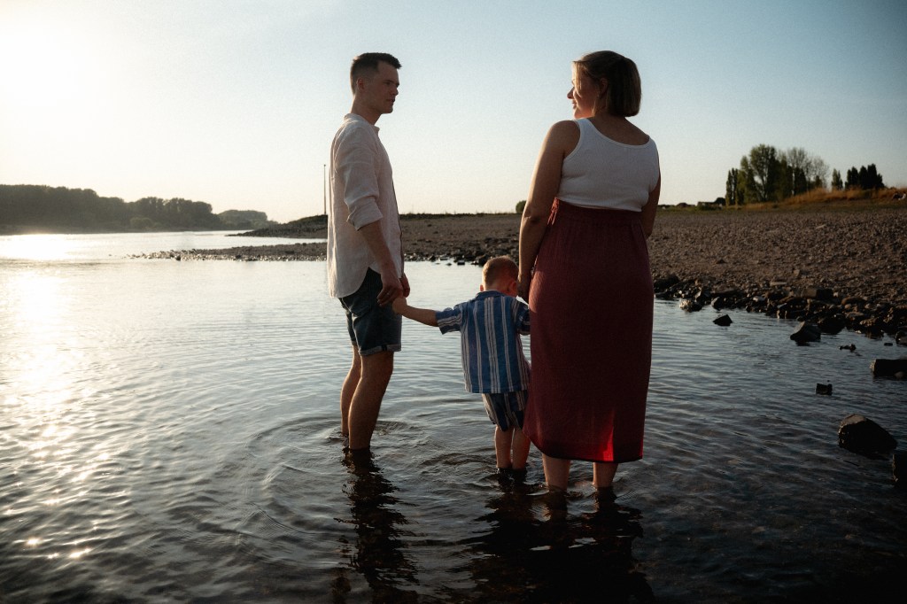 Familienshooting. Natürliche Familienbilder in Leverkusen